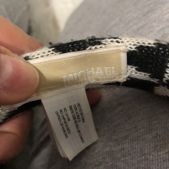 Michael kors black Earmuffs - Picture 2 of 4